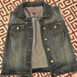 Jean Vest